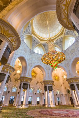 Şeyh zayed Camisi içi