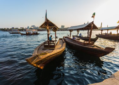 tekneler defne Creek, dubai, Birleşik Arap Emirlikleri