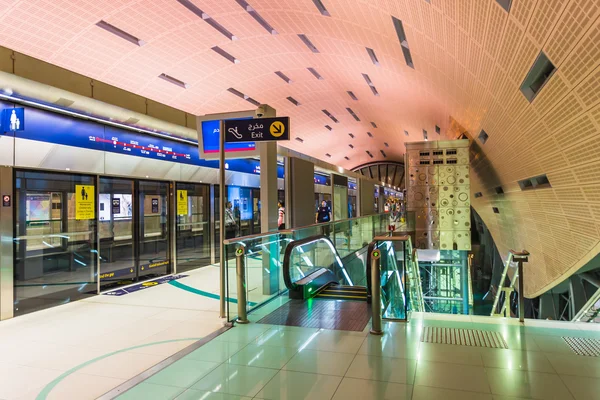 Dubai Metro as world's longest fully automated metro network — Stock Photo, Image