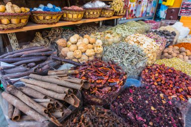 otlar çiçek baharat baharat souq deira, kurutulmuş