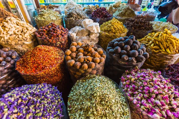 Dried herbs flowers spices in the spice souq at Deira — Stock Photo, Image