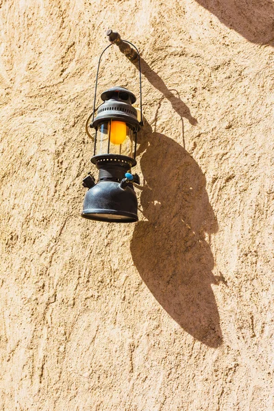Арабские уличные фонари — стоковое фото