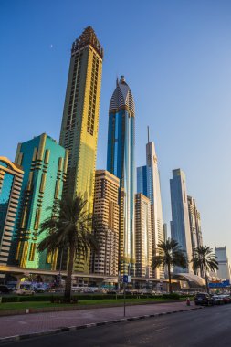 Modern gökdelenler, sheikh zayed road