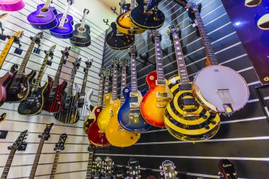 Gitarlar