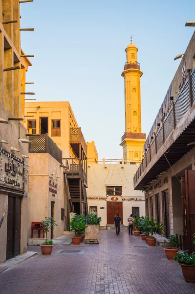 Rua Árabe na parte antiga do Dubai — Fotografia de Stock