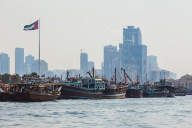 Sharjah - bağlantı noktası