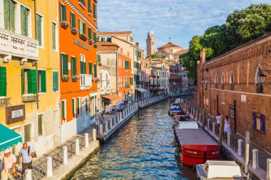 Venedik 'te Dar Kanal