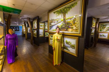 Nha Trang, Vietnam, 29 Kasım 2014: resimlerinde Nha Trang içinde ipek Müzesi. Vietnam