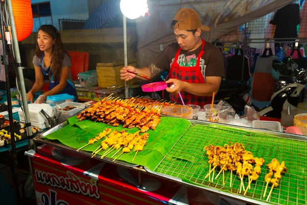Pattaya Thailand April 2015 Händler Auf Dem Nachtmarkt Thailand — Stockfoto