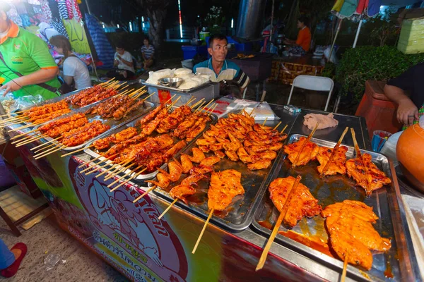 Pattaya Thailand April 2015 Händler Auf Dem Nachtmarkt Thailand — Stockfoto