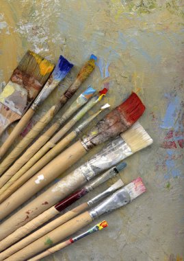 üzerinde sanat yalan Boya fırçaları