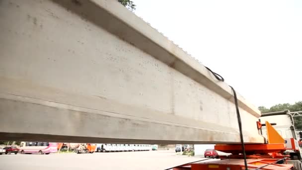 Construction du pont — Video