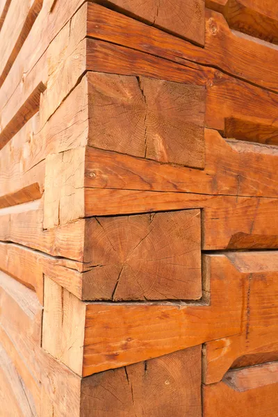 süslü ahşap eklemleri günlük kabin köşesinde