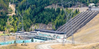 hidro elektrik jeneratör iletim Hattı Direkleri