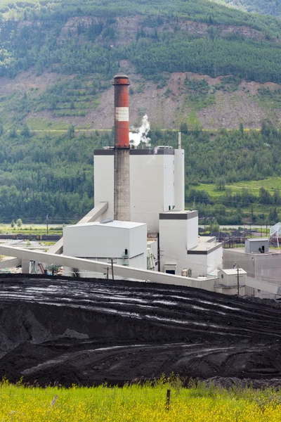 Coal mine electrical energy power plant in nature — Stock Photo, Image