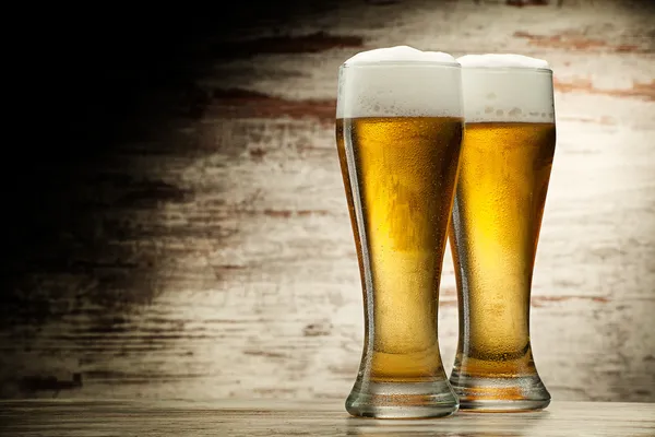 Two glasses of beer — Stock Photo, Image