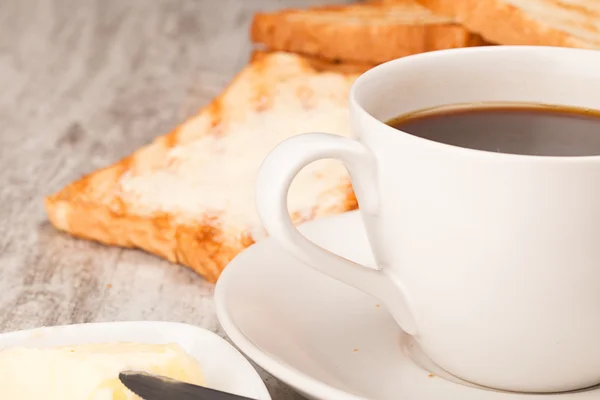 Кофе с тостами — стоковое фото