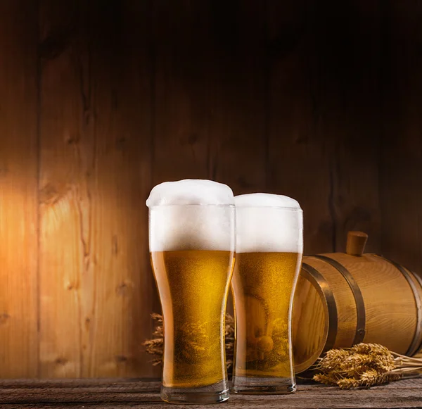 Two glasses of beer — Stock Photo, Image