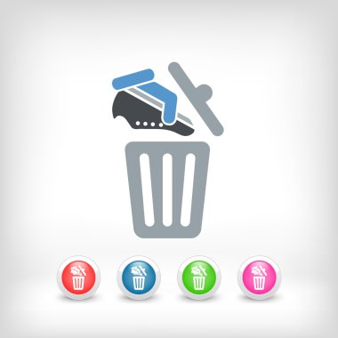 çöp kutusu üzerinde ayakkabı