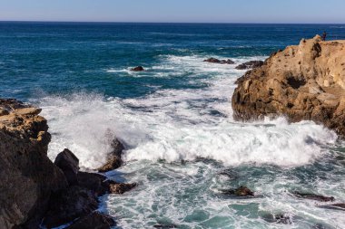 Deniz kıyısının güzel manzarası