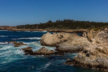 Deniz kıyısının güzel manzarası