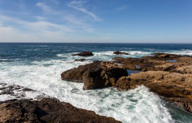 Deniz kıyısının güzel manzarası