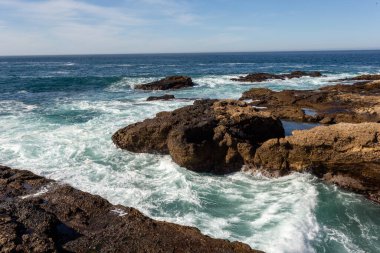 Deniz kıyısının güzel manzarası