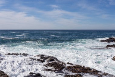 Deniz kıyısının güzel manzarası