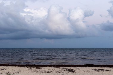 Güzel deniz manzarası ve gökyüzü