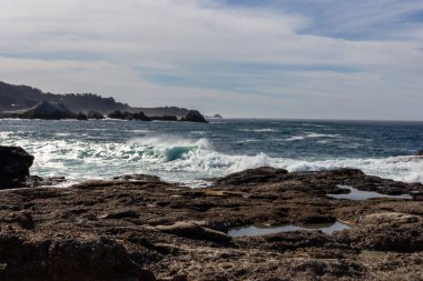 Deniz kıyısının güzel manzarası