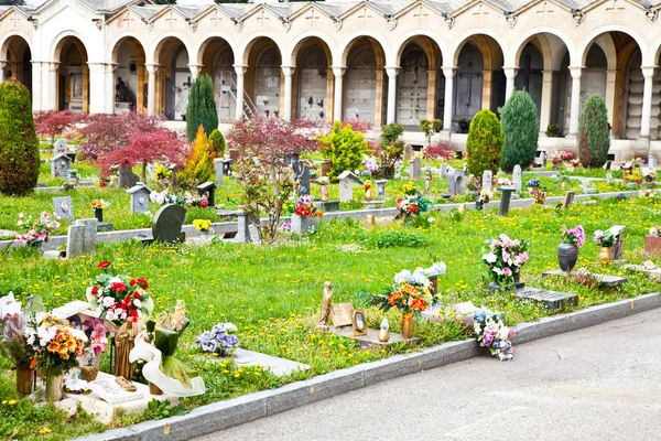 Arquitetura do cemitério - Europa — Fotografia de Stock