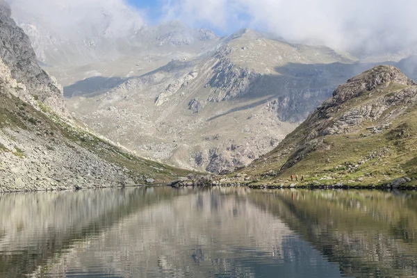 Jezioro Alpejskie — Zdjęcie stockowe