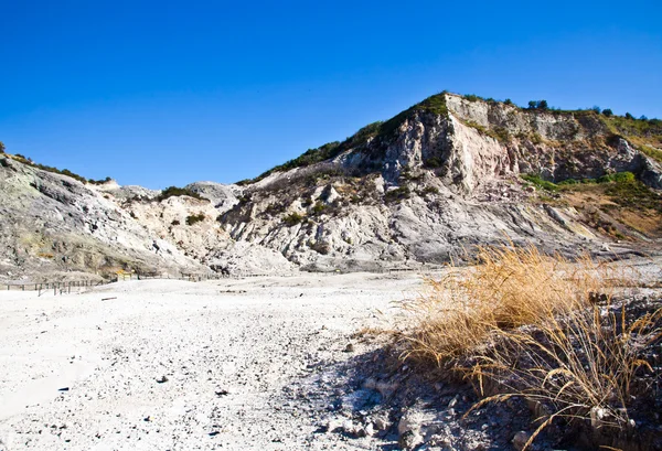 Solfatara - volcanic crater — Stock Photo, Image