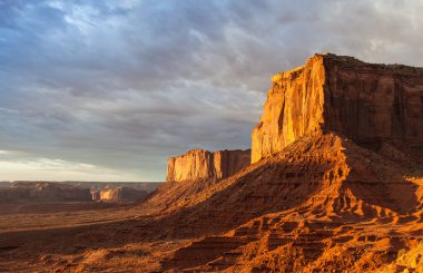 Monument valley gündoğumu