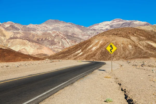 Viajar no deserto — Fotografia de Stock