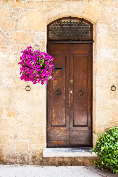 Puerta toscana — Foto de Stock