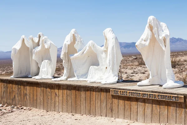 Ghost in the desert — Stock Photo, Image