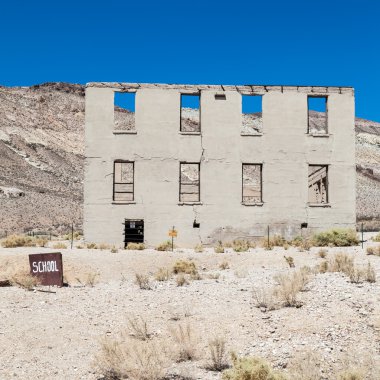 rhyolite hayalet kasaba