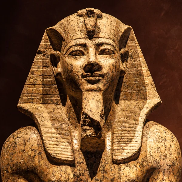 Estatua del faraón —  Fotos de Stock