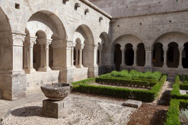 eski manastır Bahçe