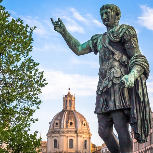 Włochy Rzym Circa Sierpień 2020 Posąg Cesarza Cezara Wykonany Brązu — Zdjęcie stockowe