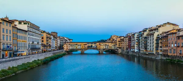 Florence Italië Circa Juni 2021 Zonsondergang Ponte Vecchio Oude Brug — Stockfoto