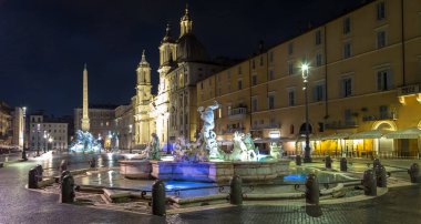 ROME, ITALY - CIRCA AĞOSTOS 2020: Piazza Navona (Navona Meydanı).