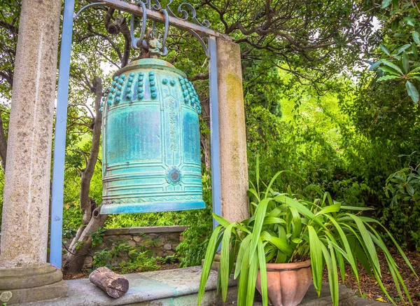 Ventimiglia Italy Circa August 2020 Gammel Japansk Klokke Hambury Gardens – stockfoto