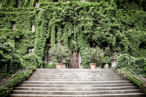 Milan Italië Circa August 2020 Integratie Van Natuur Vastgoed Dit — Stockfoto