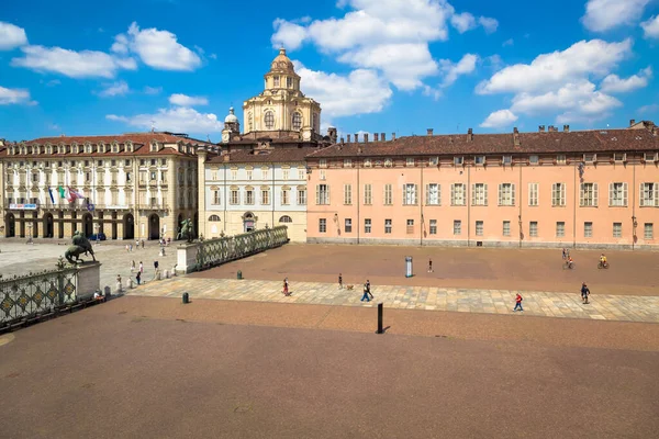 Turin Itália Circa Agosto 2020 Perspectiva Sobre Elegante Barroca Igreja — Fotografia de Stock