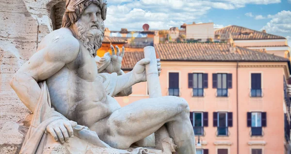 意大利罗马 Circa August 2020 纳沃纳广场 Piazza Navona Square 贝尼尼喷泉的细节 贝尼尼喷泉是该市最有名的观光景点之一 — 图库照片