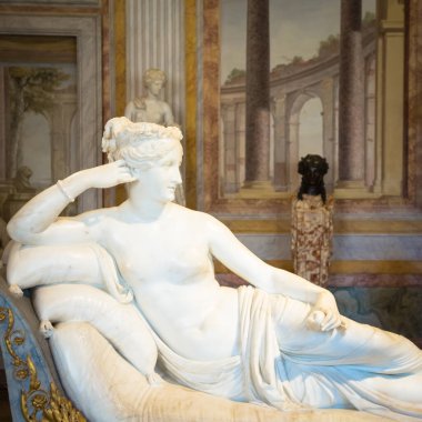 ROME, ITALY - 24 AĞUSTOS 2018: Antonio Canova 'nın Pauline Bonaparte heykelinin ayrıntıları, Villa Borghese' deki başyapıtı