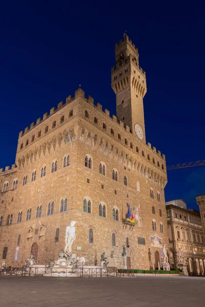 2021年6月 意大利佛罗伦萨 由夜晚照明的建筑 Piazza Della Signoria 西格诺里亚广场 外在的城市场景 没有人 — 图库照片