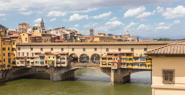 Florença Itália Circa Junho 2021 Paisagem Urbana Com Ponte Velha — Fotografia de Stock